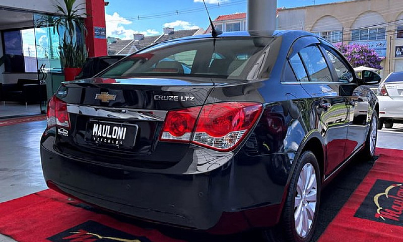 Chevrolet Cruze Seda...