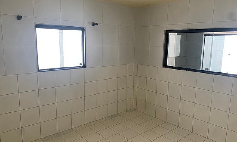 Casa A Venda Com 3 Q...