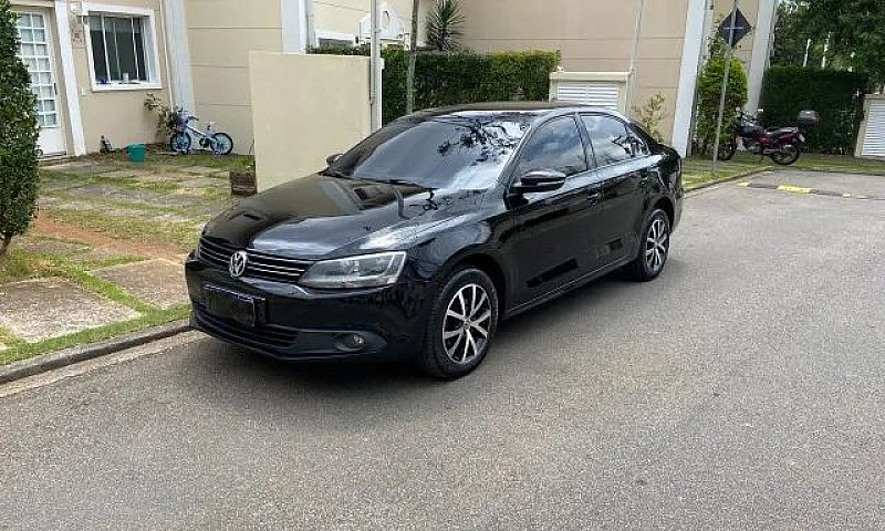 Volkswagen Jetta Com...