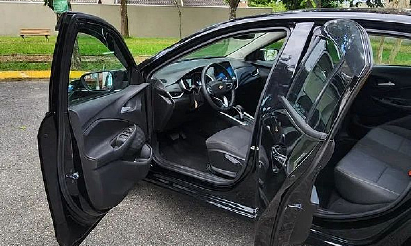 Chevrolet Onix Plus ...