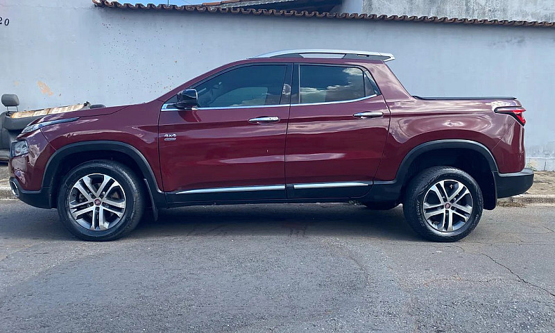 Fiat Toro Volcano 2....