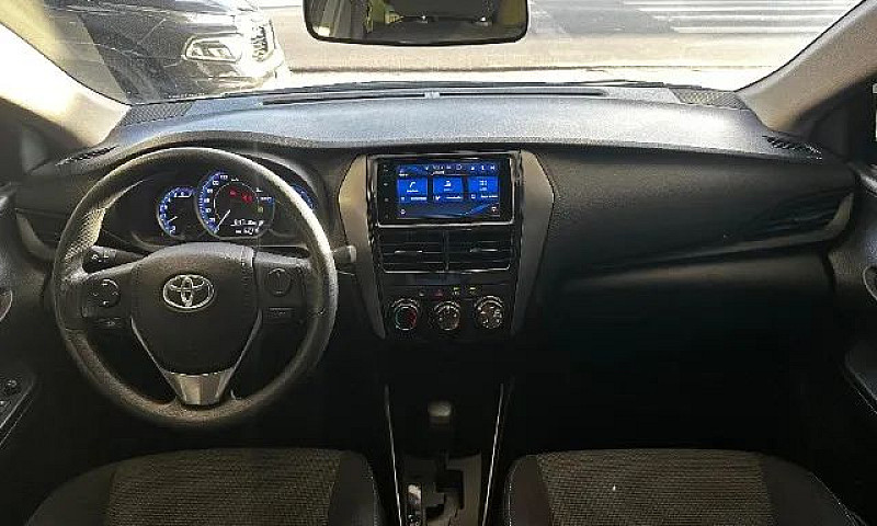 Toyota Yaris Xl Seda...