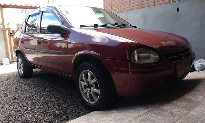 Corsa Sedan 1.6 8V 9...