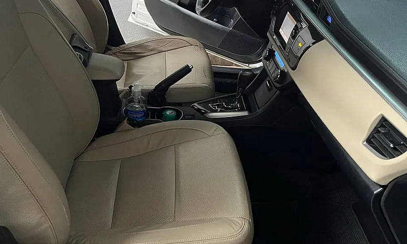 Toyota Corolla Altis...