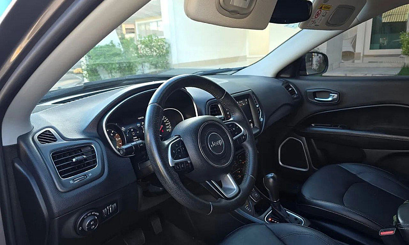 Jeep Compass Longitu...