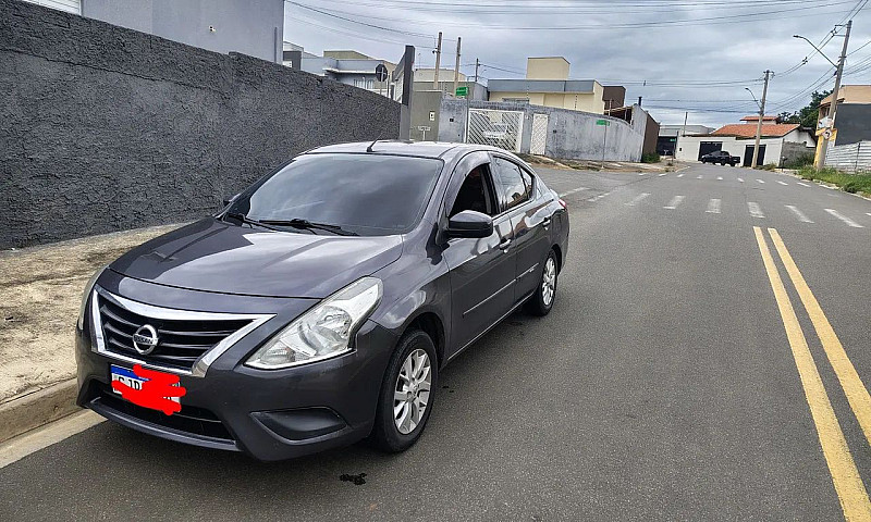 Nissan Versa S 1.0 1...