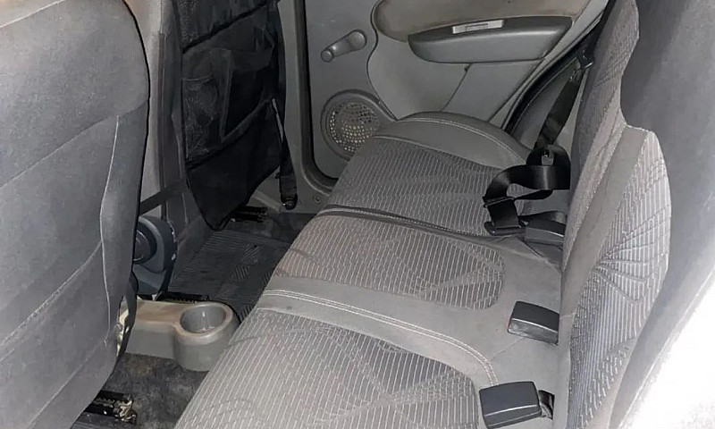 Fiat Palio Attractiv...