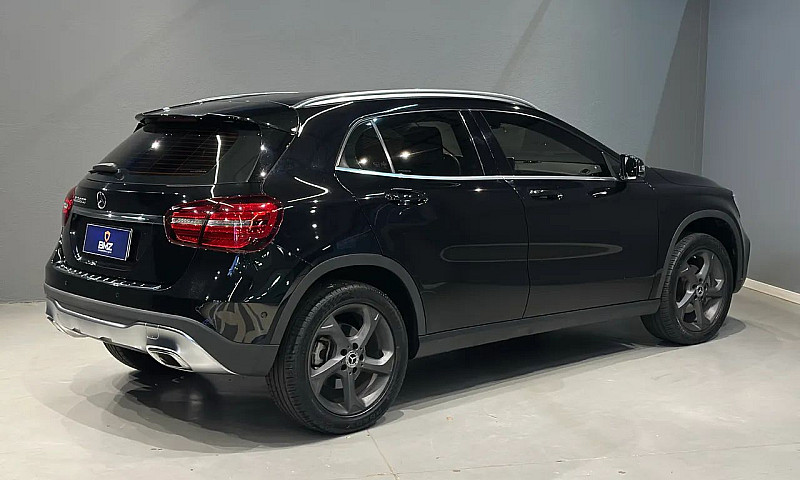 Mercedes-Benz Gla 20...