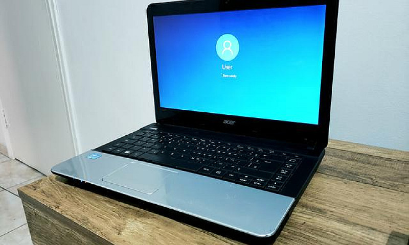 Notebook Acer I3...