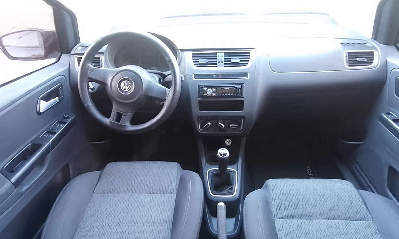 Volkswagen Fox 1.6 M...