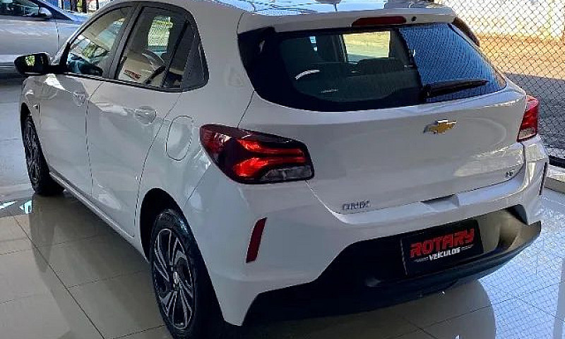 Chevrolet Onix Hatch...