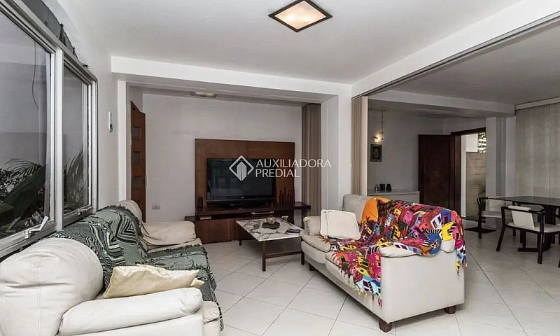 Sobrado Semigeminado...