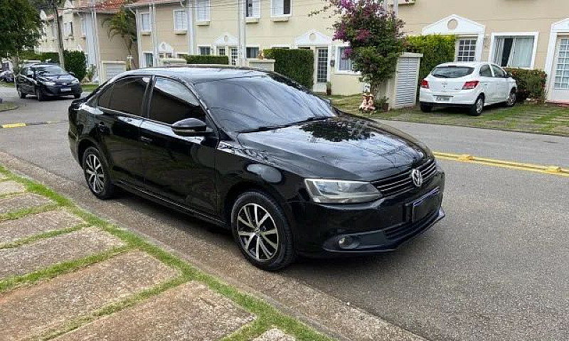 Volkswagen Jetta Com...