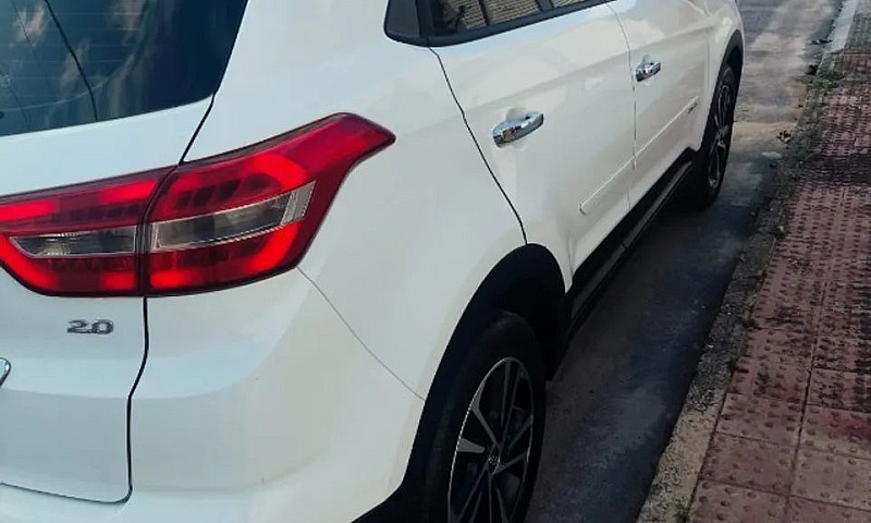 Hyundai Creta Presti...