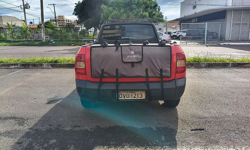 Volkswagen Saveiro 1...