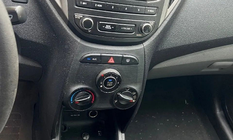 Hyundai Hb20S Unique...