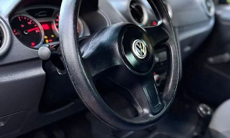 Volkswagen Saveiro 1...