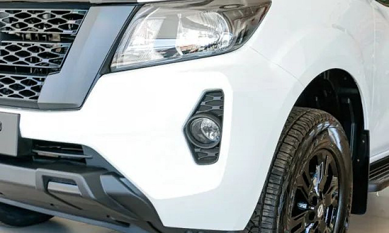 Nissan Frontier Atta...