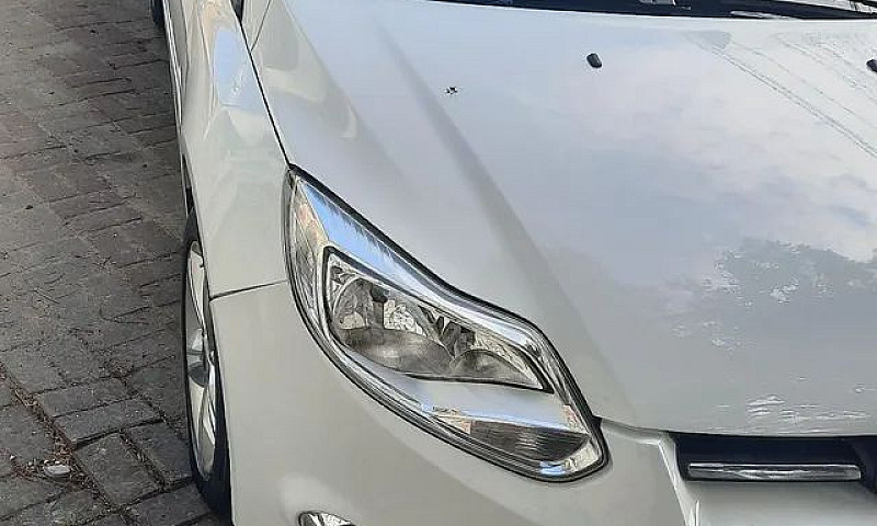 Ford Focus 1.6 Ano 2...