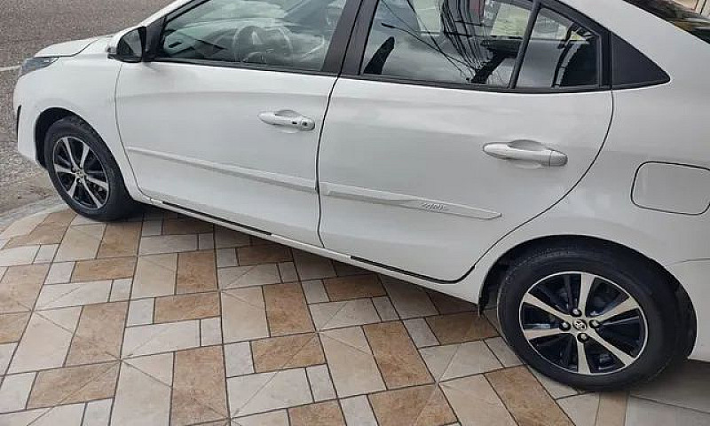 Yaris Xs Sedã(2019)A...