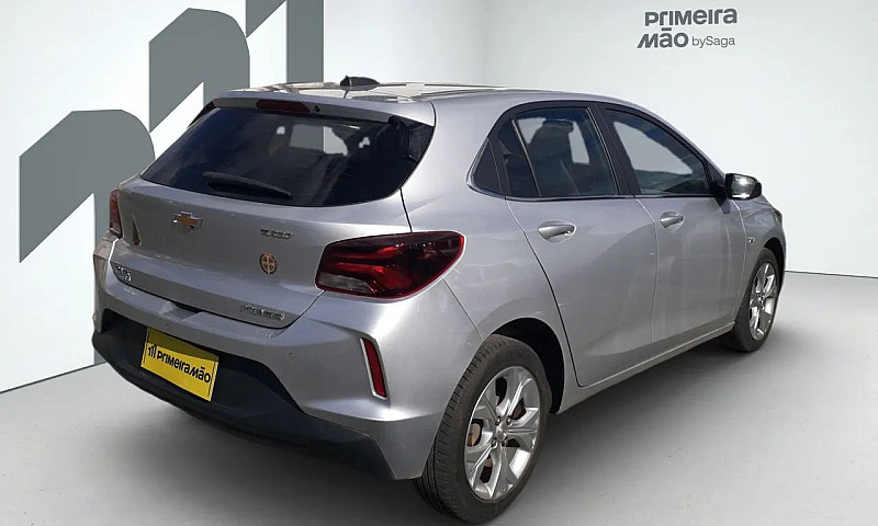 Chevrolet Onix Premi...