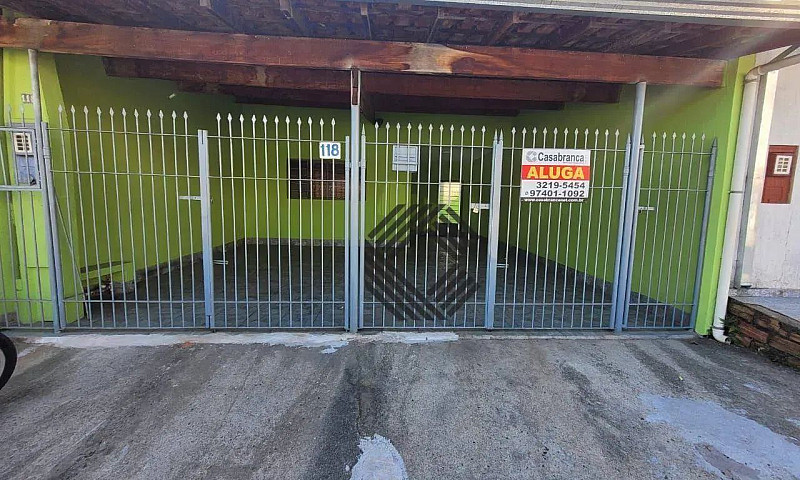 Casa Com 2 Dormitóri...