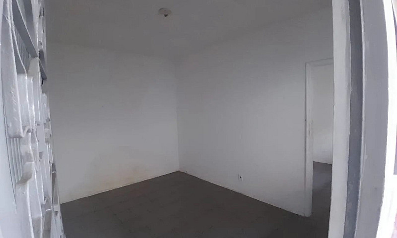 Alugo Casa No Centro...
