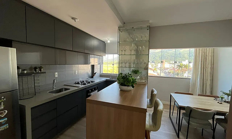 Apartamento Com Suít...