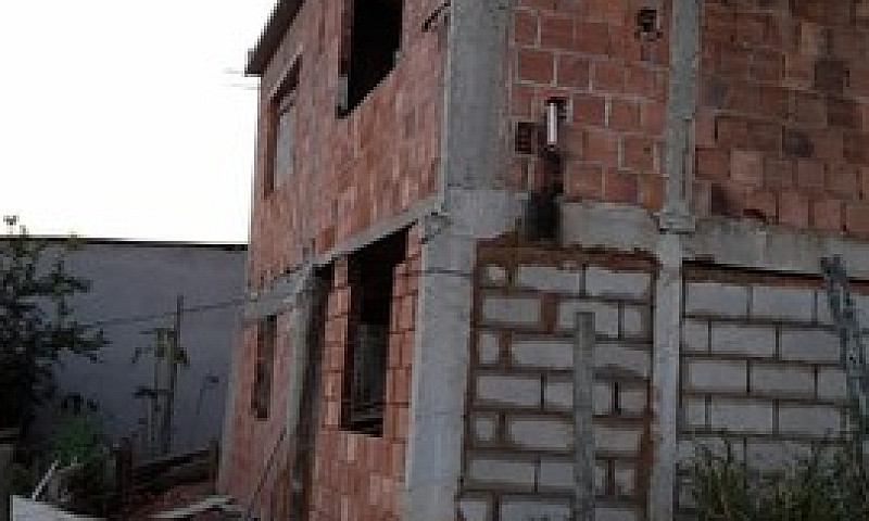 Vende-Se Casa  - Rea...