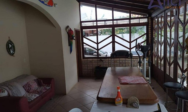 Casa 220M²  3 Quarto...