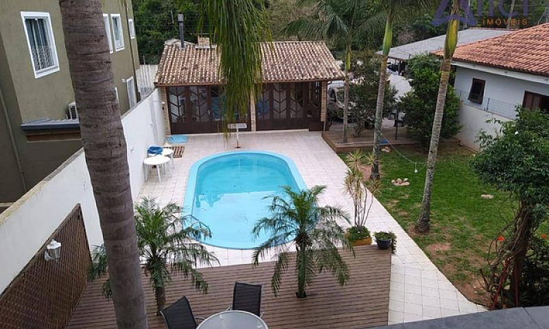 Casa 220M²  3 Quarto...