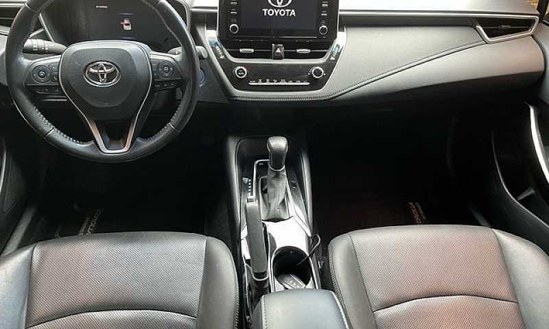 Corolla Altis Híbrid...