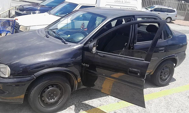 Chevrolet Corsa Sed ...