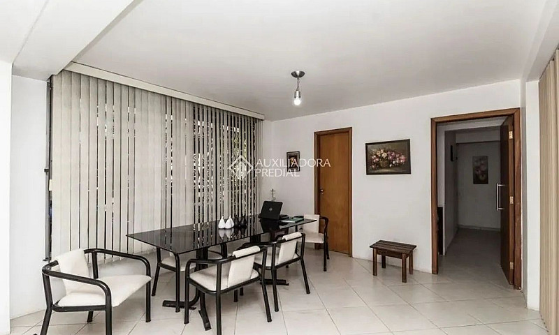 Sobrado Semigeminado...