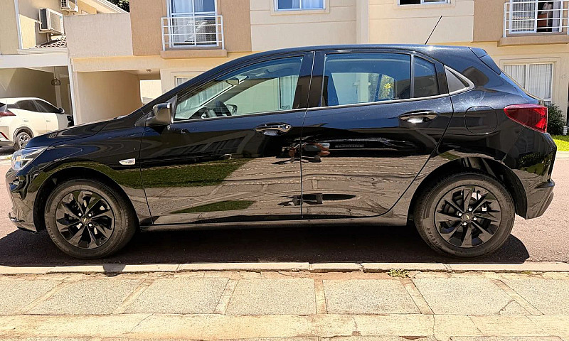 Chevrolet Onix Hatch...