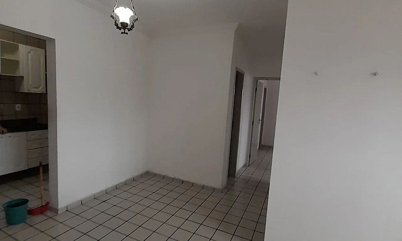 Quarto Disponível Em...