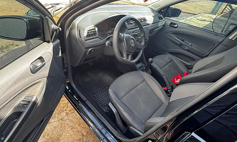 Volkswagen Voyage 1....