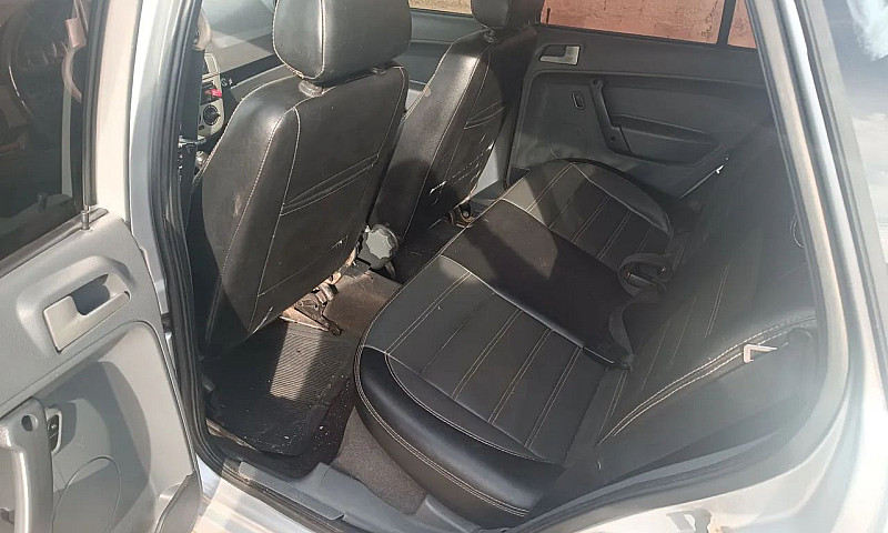 Volkswagen Parati 1....