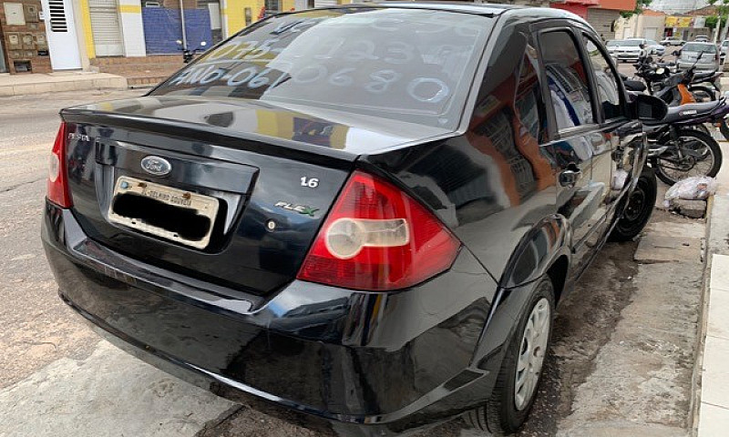 Fiesta Sedan 1.6 8V ...