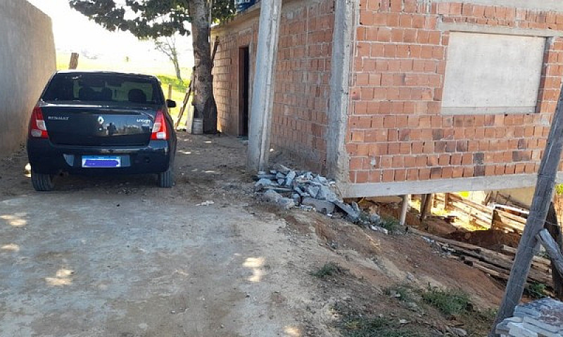 Vende-Se Casa  - Rea...