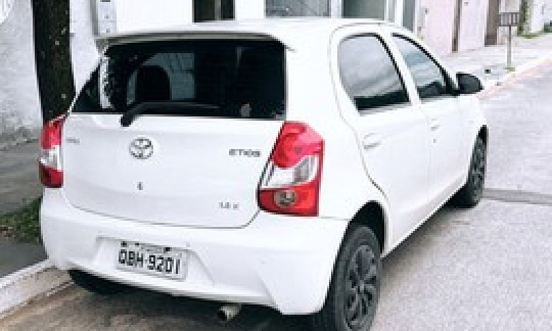 Etios 2015 / Abaixo ...