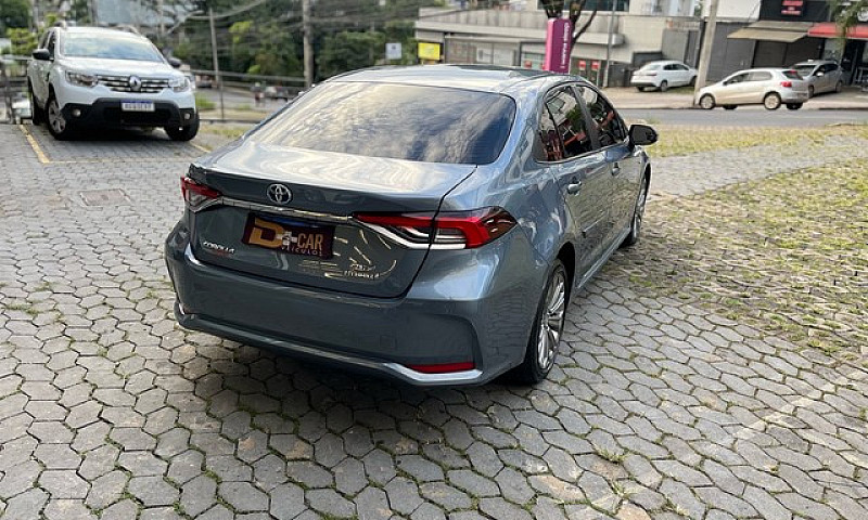 Corolla Altis Híbrid...