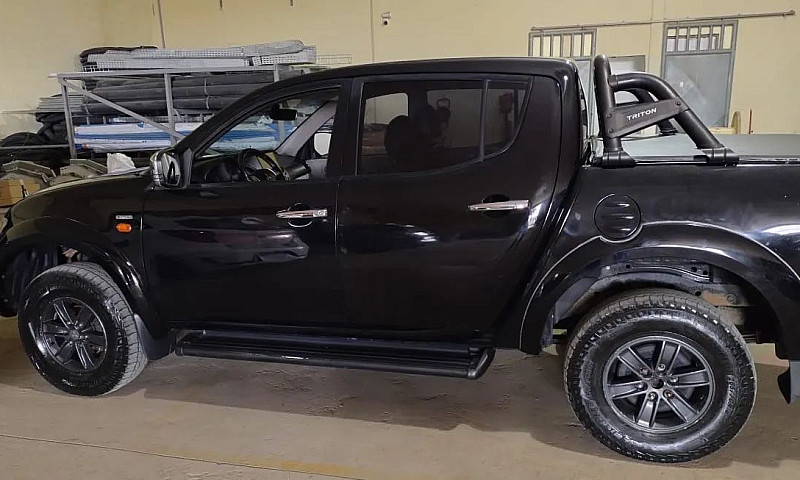 Mitsubishi L200 Trit...