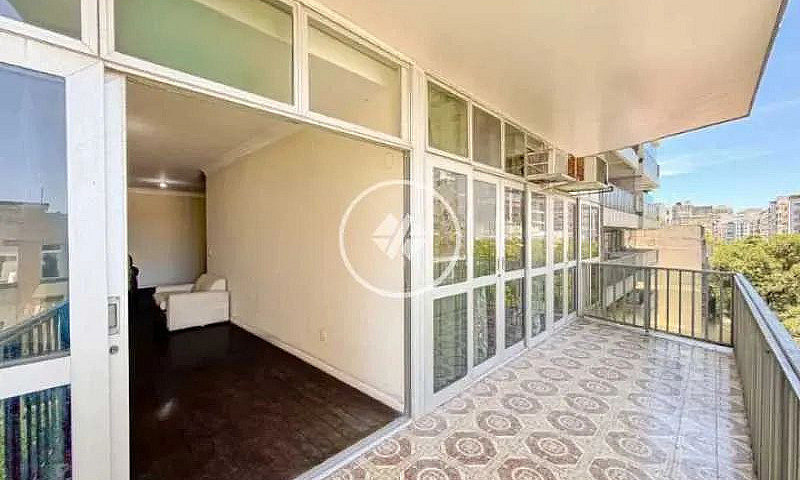 Apartamento : - Resi...