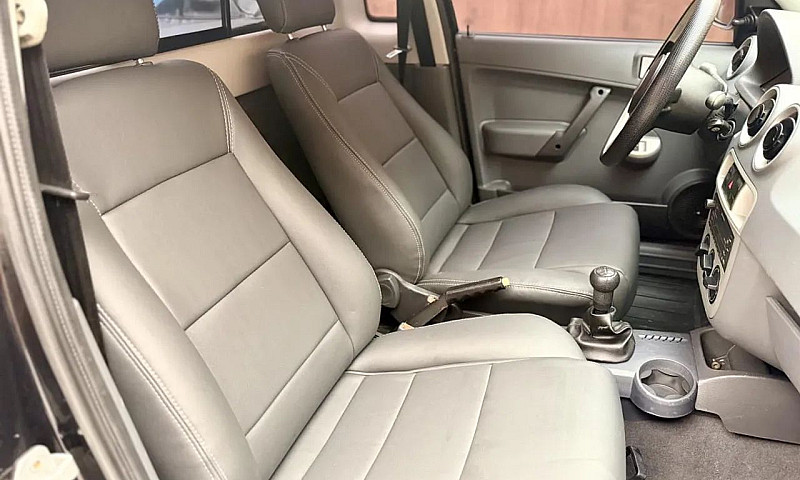 Volkswagen Saveiro S...