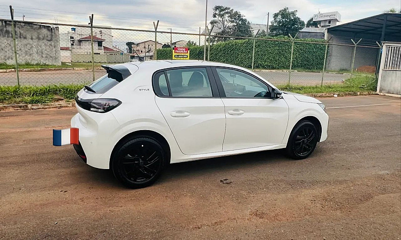 Peugeot 208 Style 1....