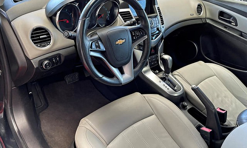 Chevrolet Cruze Seda...