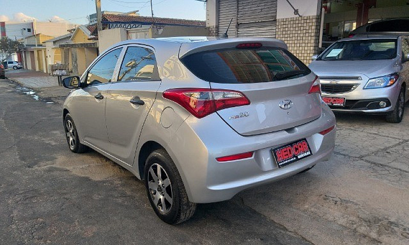 Hyundai - Hb20 - Com...
