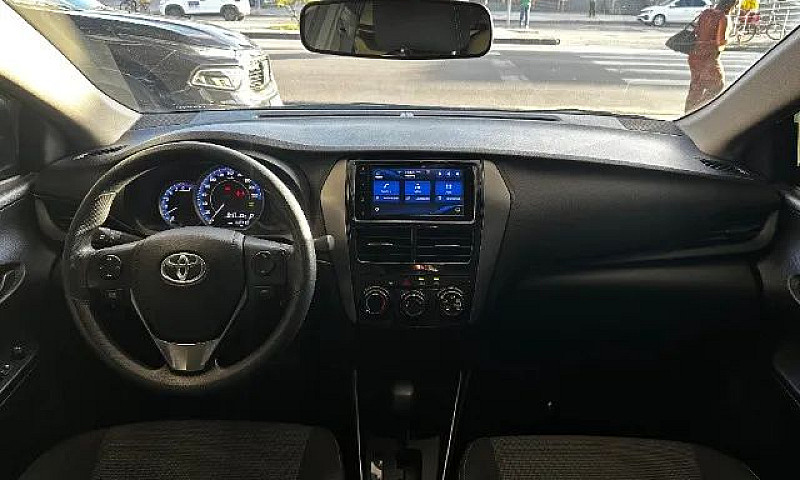 Toyota Yaris Xl Seda...