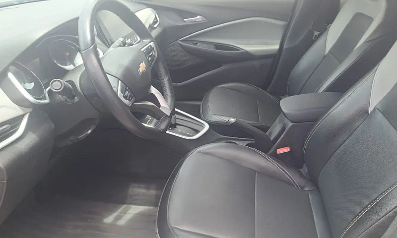 Chevrolet Onix Hatch...